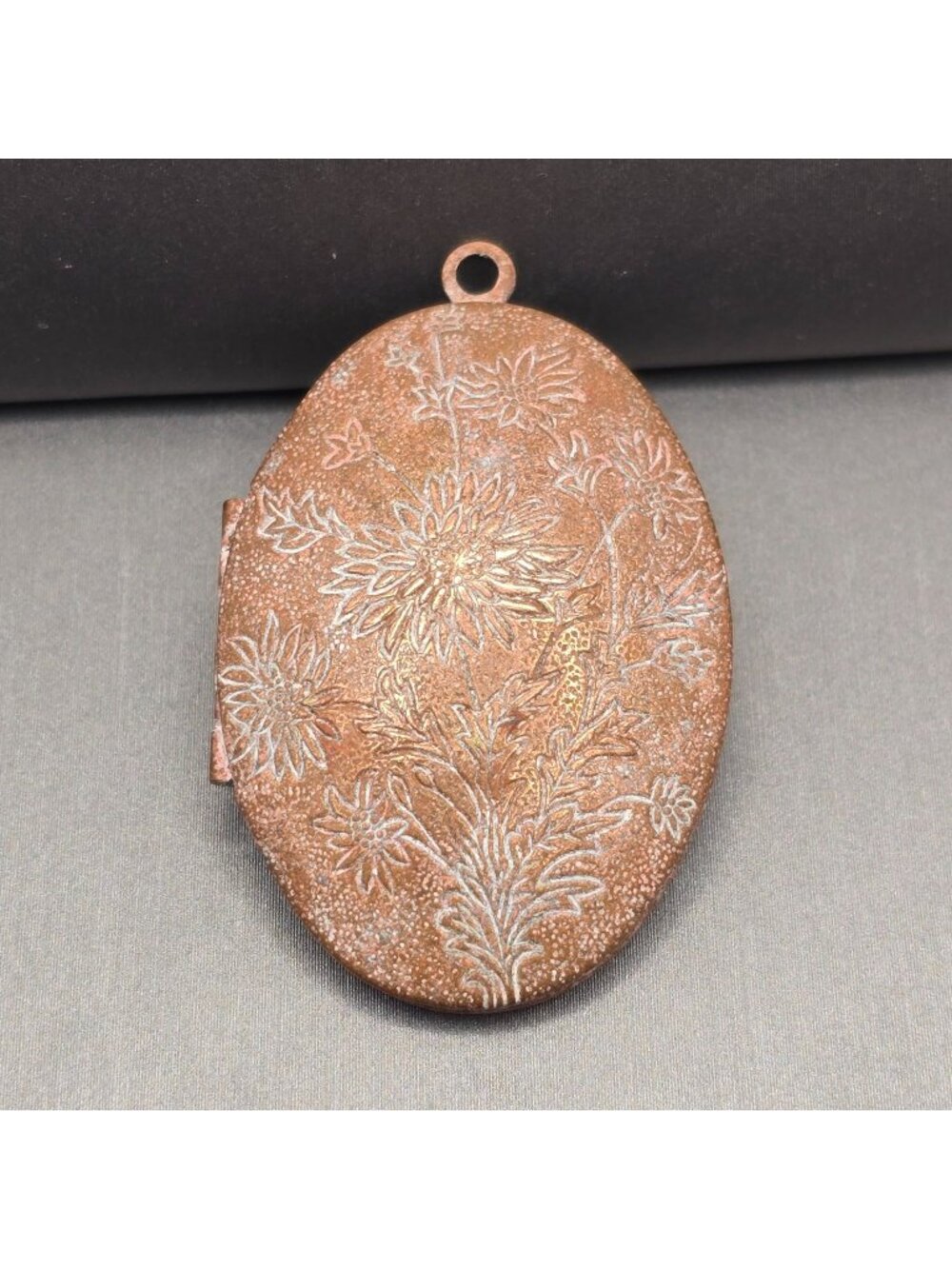 VTG Floral Engraved Oval Locket Pendant 1 5/8" Copper Alloy Art Nouveau Revival